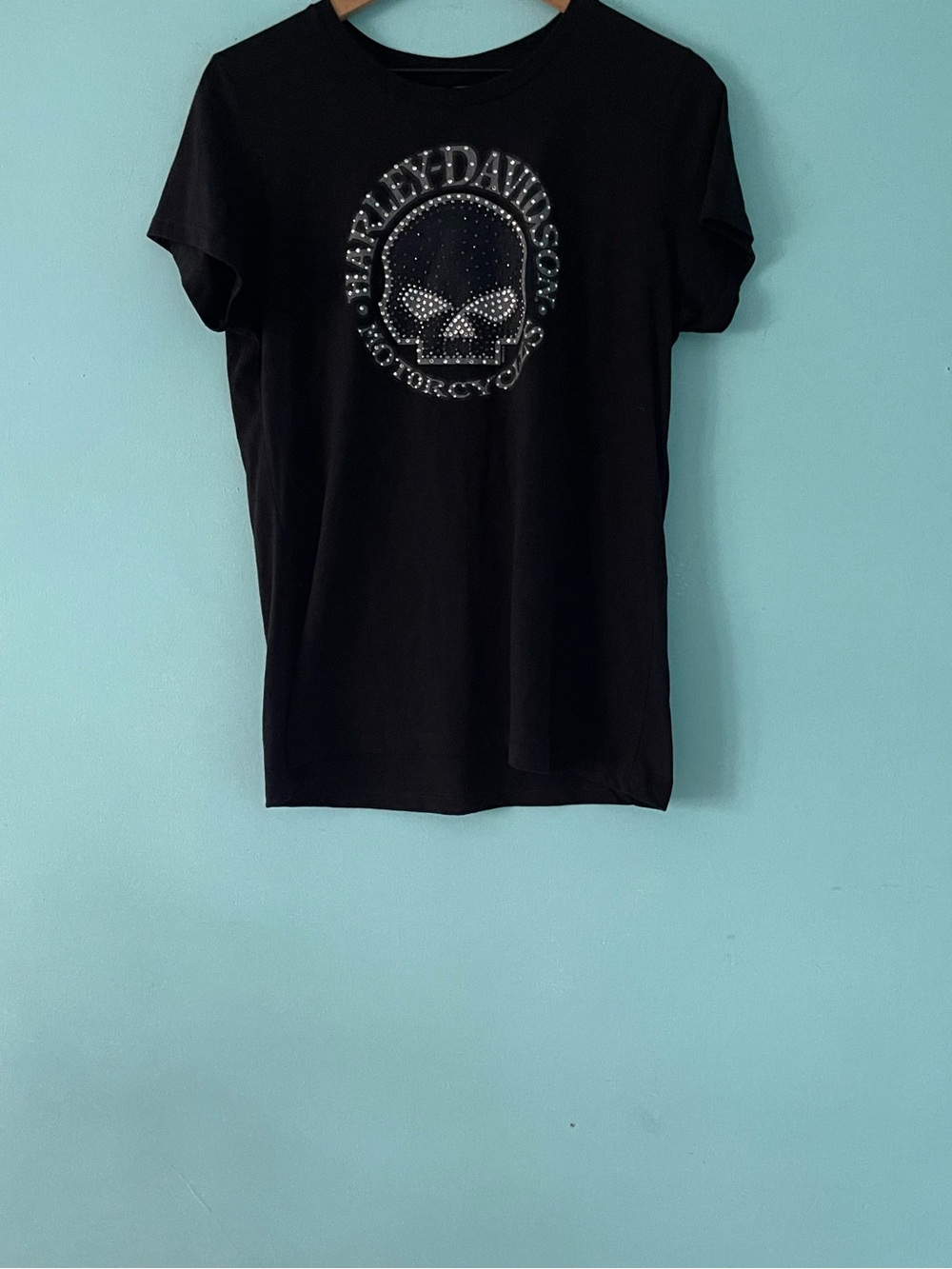 Harley-Davidson Rhinestones Skull Tee M Motorcycle Willie G Graphic Wings Goth